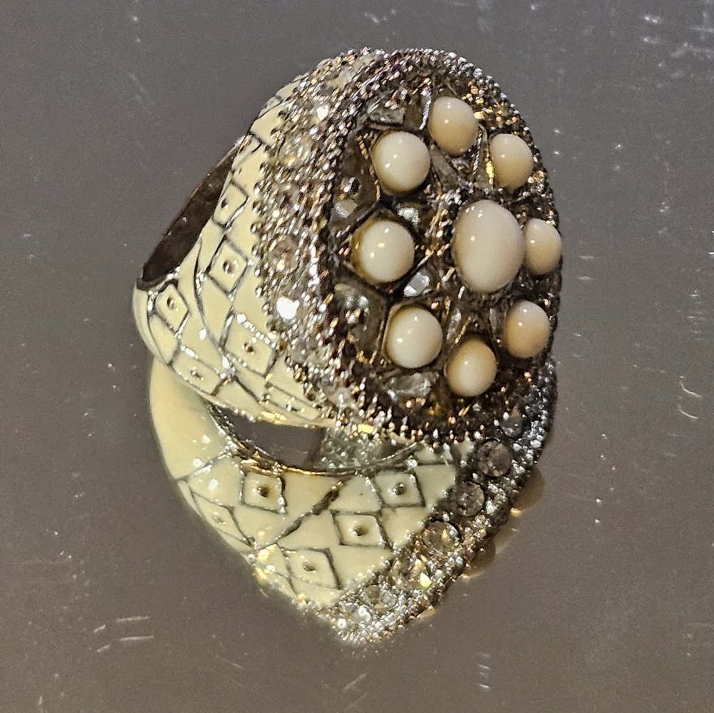Elegant Vintage 80s Silver and Cream Enamel Statement Ring